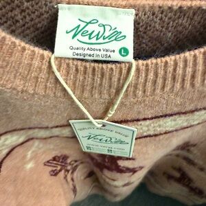 Very J for Nordstrom Horse Blush and Burgundy Crew Neck Sweater